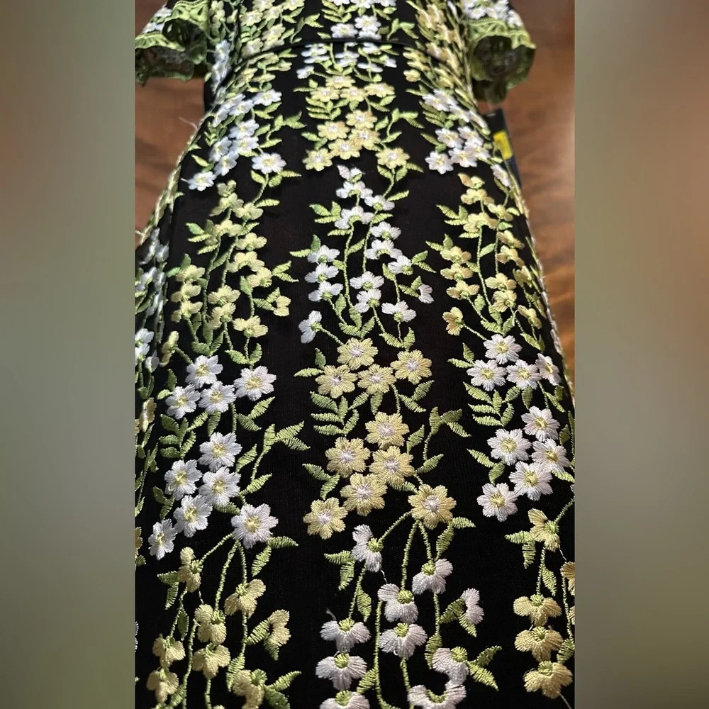 Tahari ASL Black and Gold Floral Dress - Picture 10 of 16